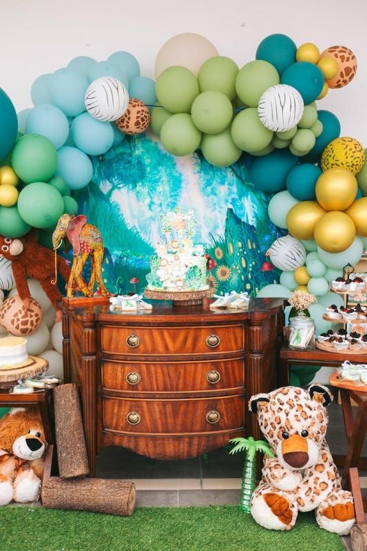 Fundo de mesa decorado para festa